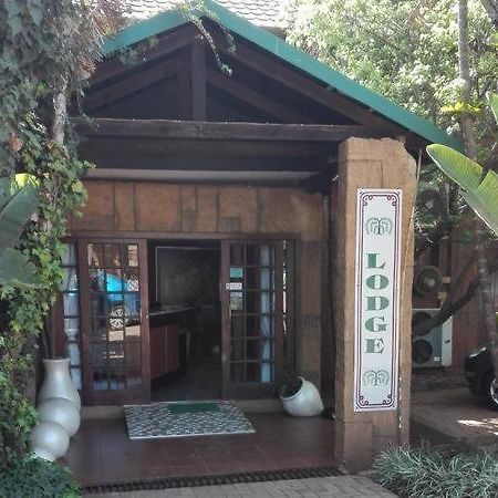 Waterside Lodge Cc ピート・レティーフ エクステリア 写真
